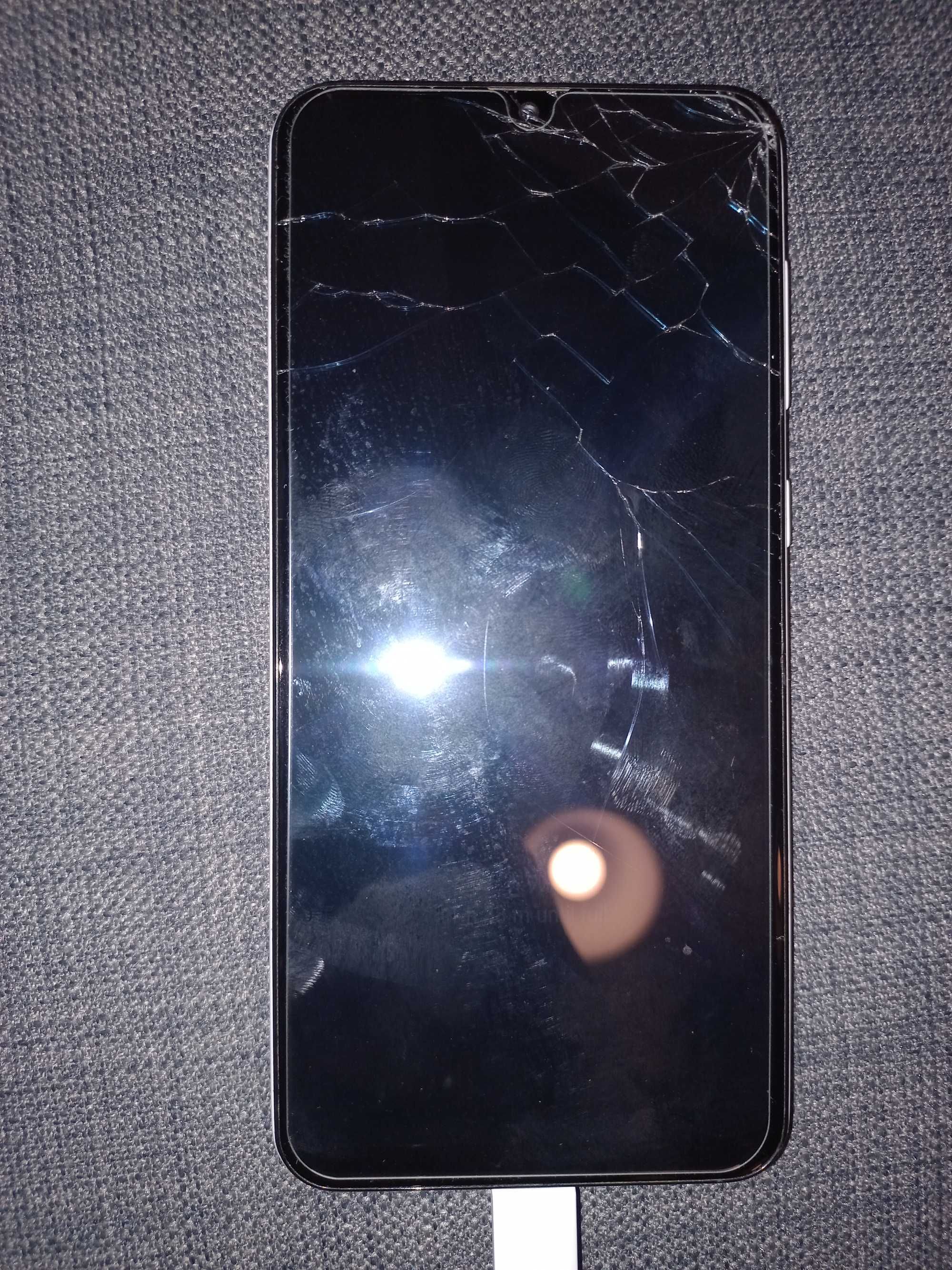 Samsung A30s branco (ecrã partido)