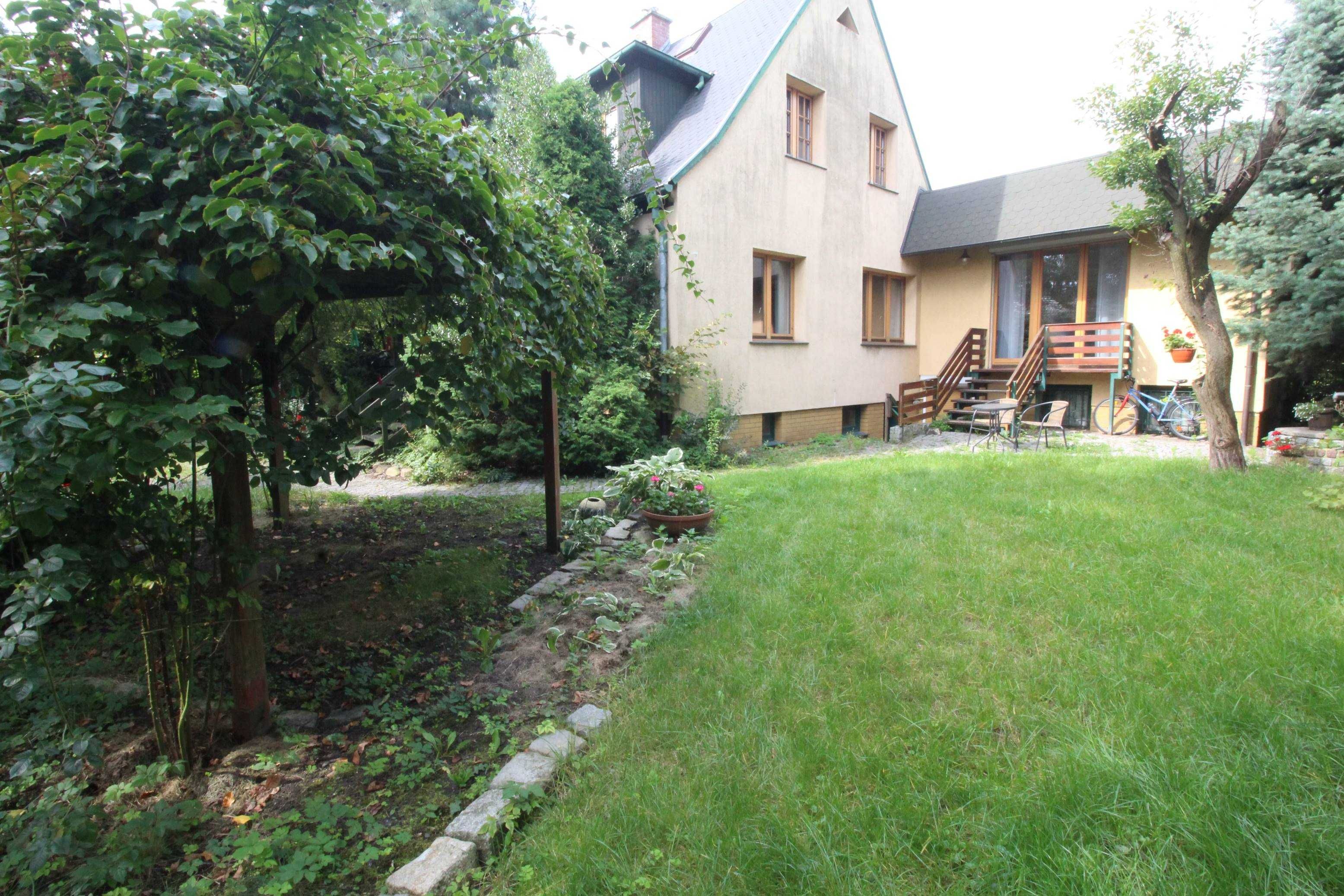 Dom z dużym ogrodem, Krzyki Wojszyce - sprzedaż bez pośredników.