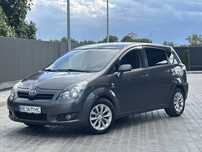 Продам Toyota Corolla Verso