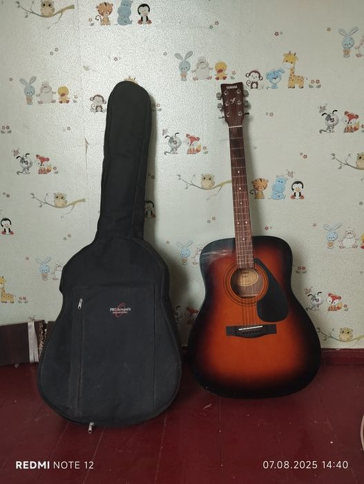 Продам гітару 3800