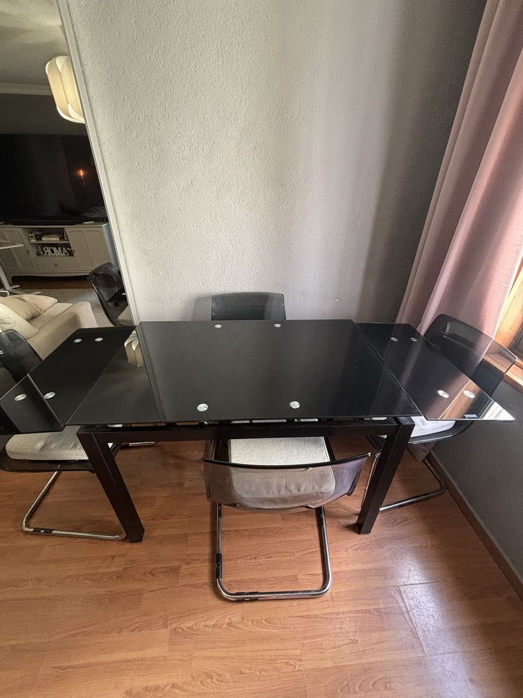 Mesa de jantar - Extencivel