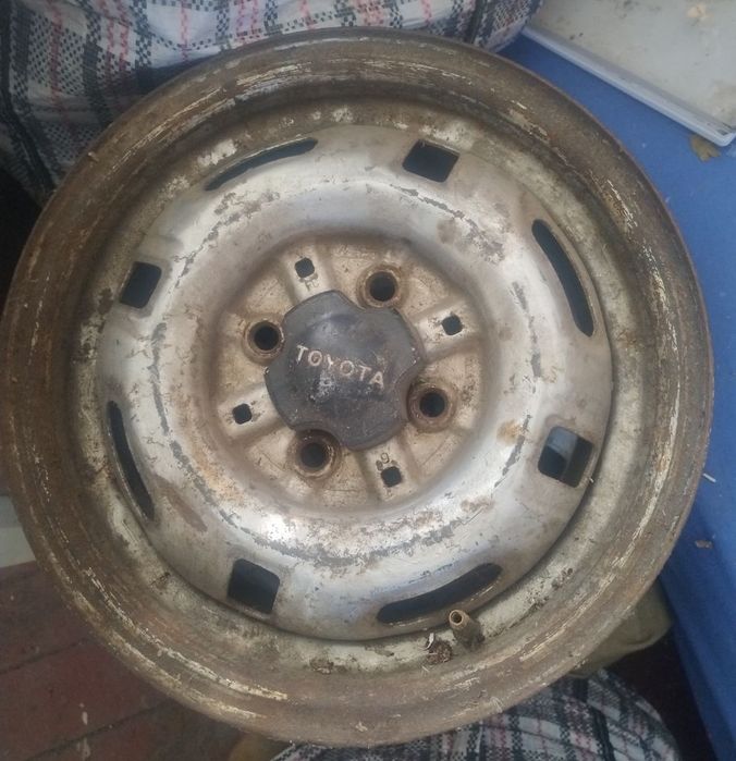 Диски с резиною Toyota
