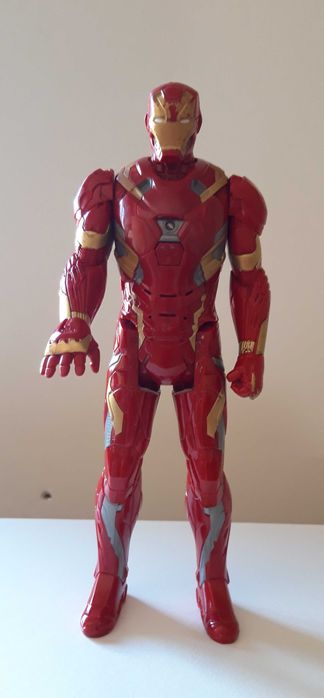 Figura Iron Man, Avengers com sons e palavras