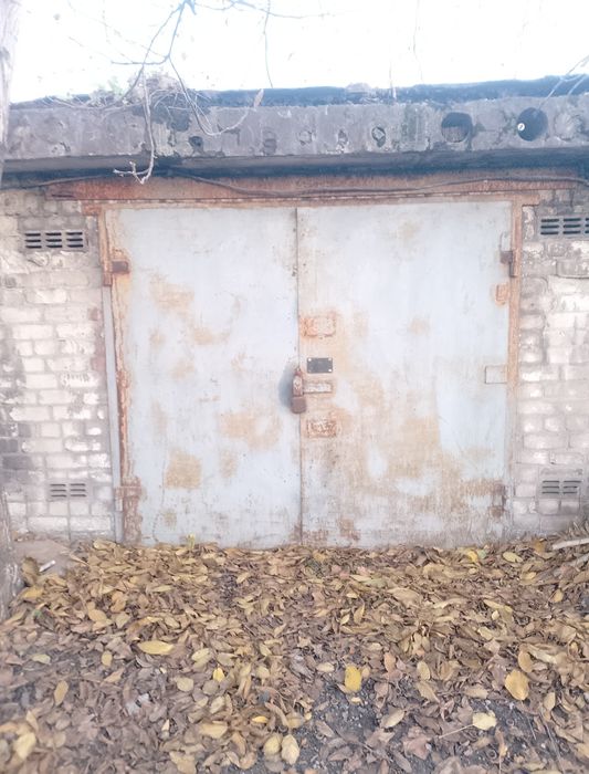 Подається капітальний гараж