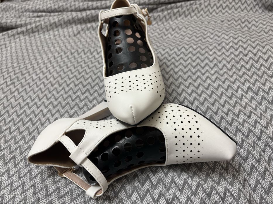 Продам нові туфлі розмір 39.5-40