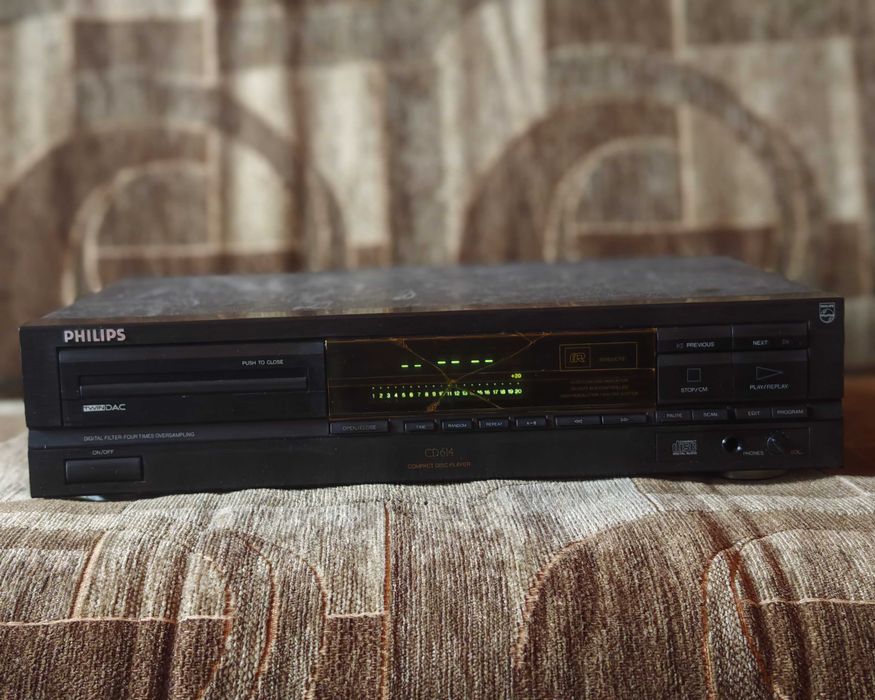 Odtwarzacz CD Philips CD614