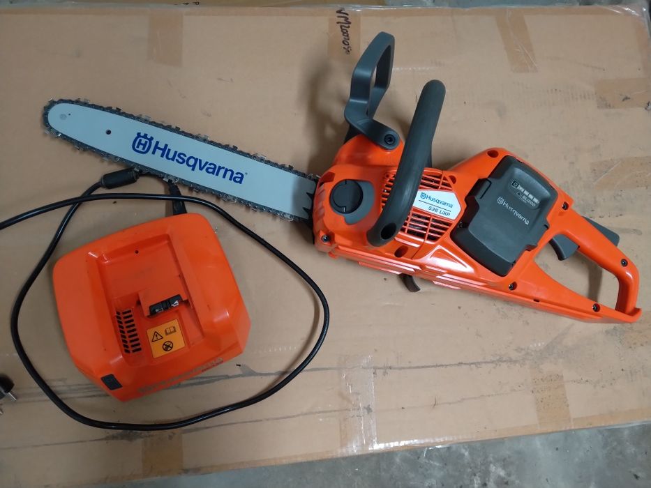 Piła łańcuchowa pilarka elektryczna akumulatorowa Husqvarna 536 lixp