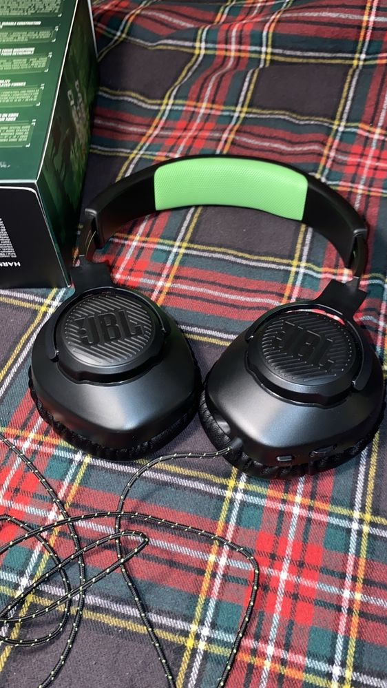 Fones gamer Jbl quantum 100X