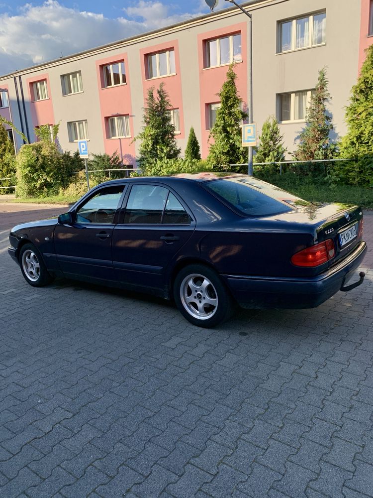 Merceded e klasa 2.2 cdi klima