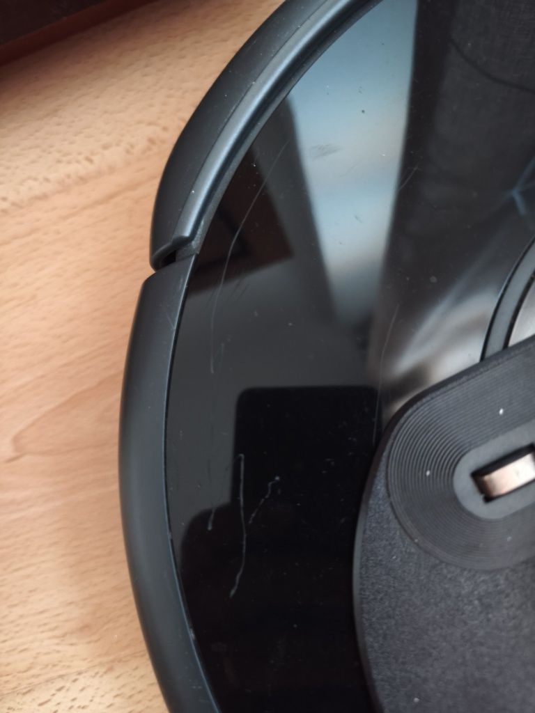 Irobot Roomba. .