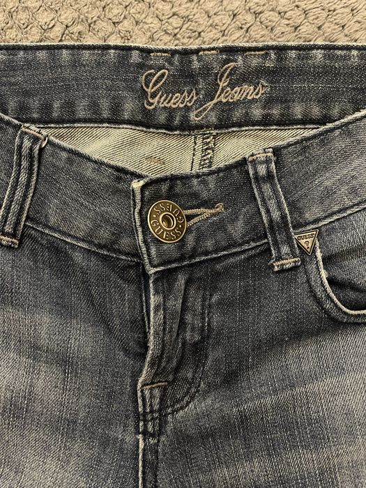 джинси guess, low rise flared, з хрестами