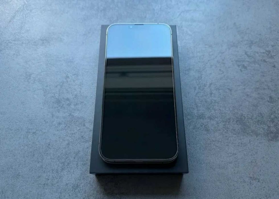 Apple iPhone 13 Pro Max 256 GB Graphite. Neverlock. Батарея 91%