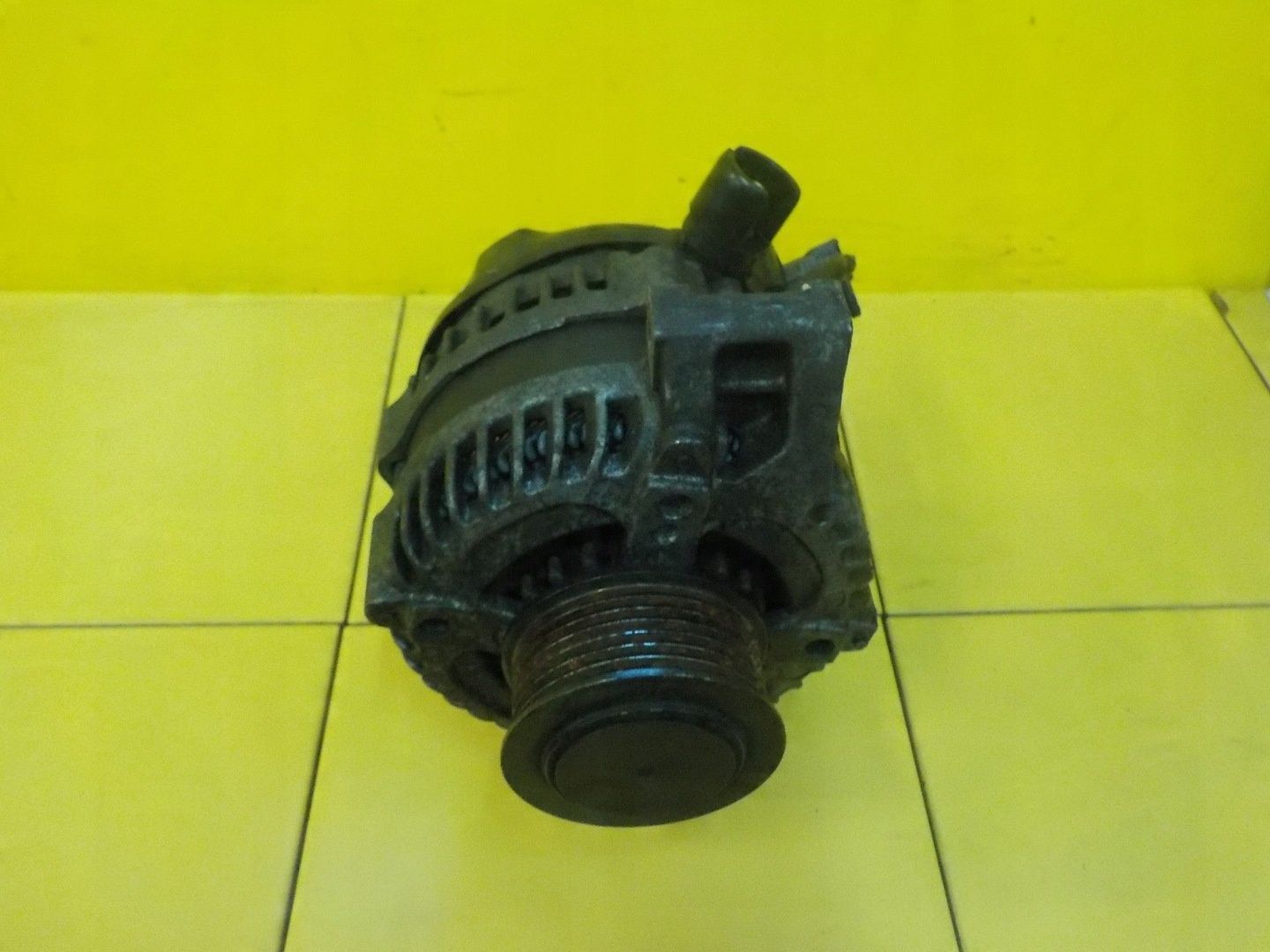 CR-V III 2.2 ICTDI 12r 150KM N22B3 alternator 104210-1140