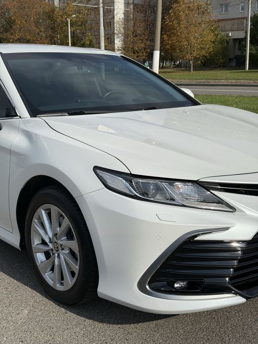 Toyota Camry 2021 elegance офіційна ціла на гарантії