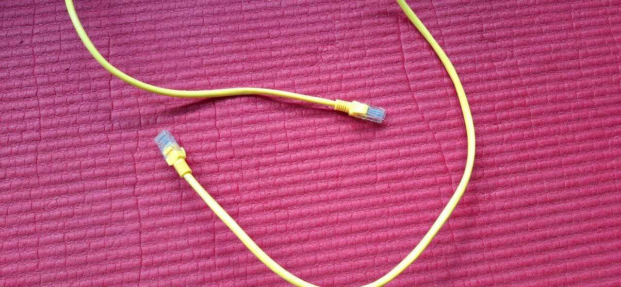Patch cord RJ45 cat.5E 1,5 m. Kabel sieciowy LAN żółty, półtora metra.