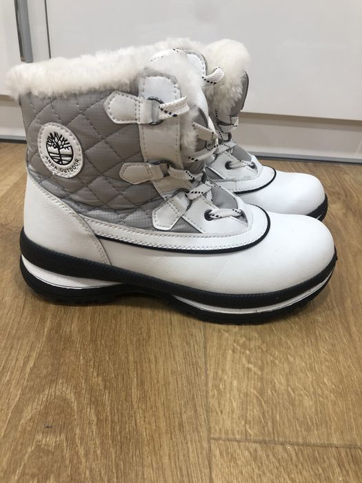 Зимові стильні жіночі черевики 37р