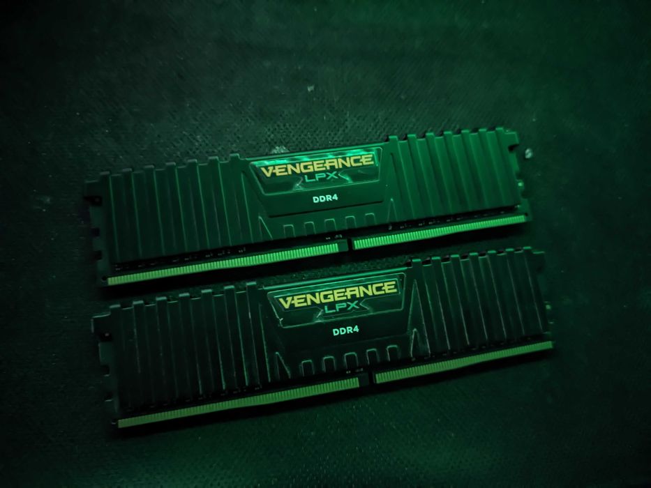 Corsair Vengeance LPX DDR4 16 GB (2×8) 3000 MHz CL15