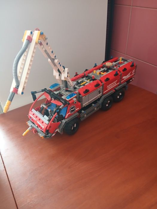 Продам Лего technic 42068 конструктор лего техник