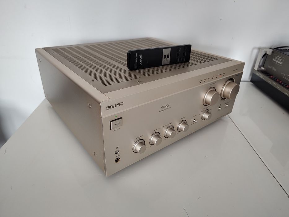 Sony TA-FA5ES , oryginalny pilot . ES . Piękny stan .