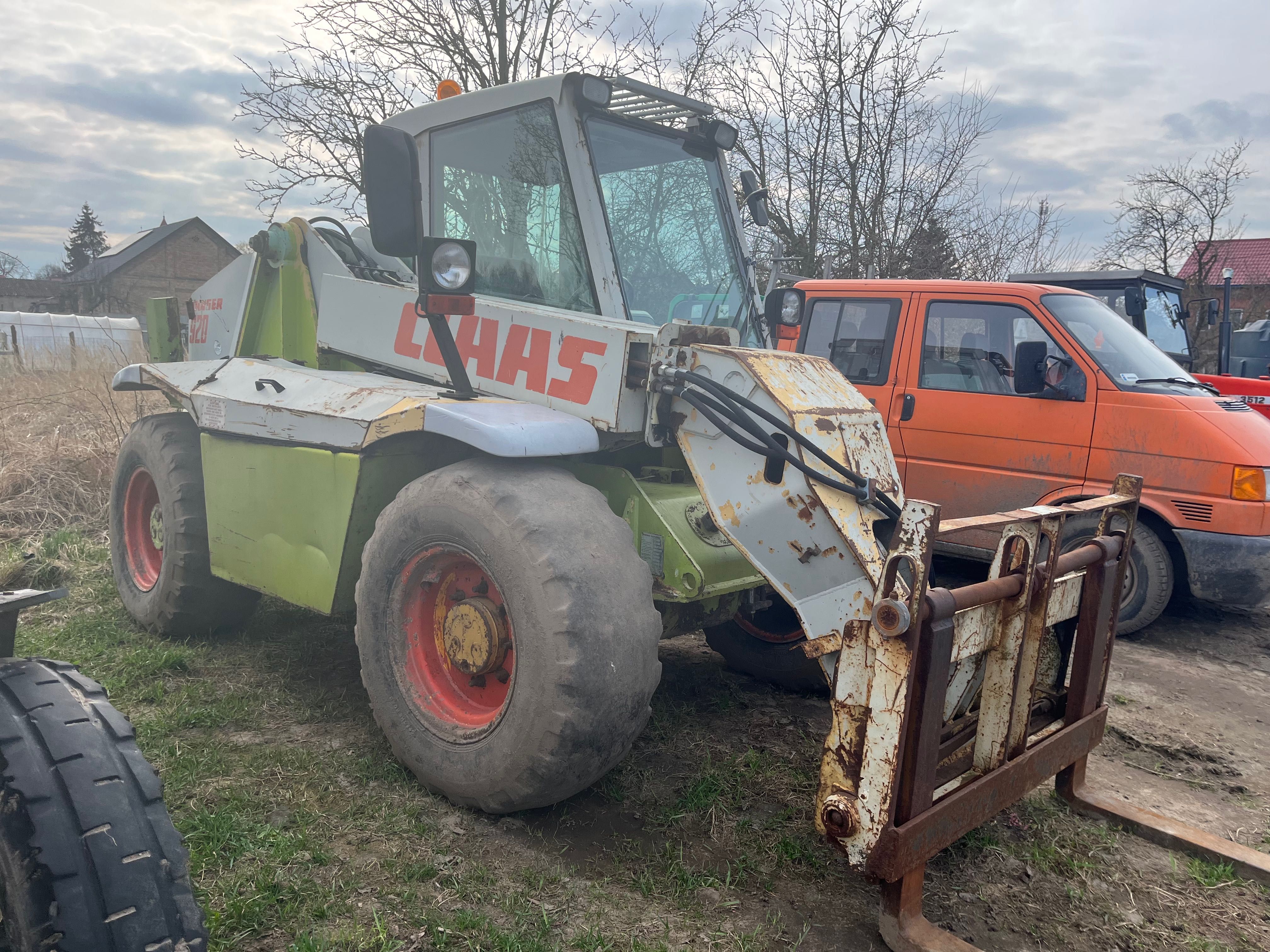 Ladowarka teleskopowa Claas Ranger 920 jcb