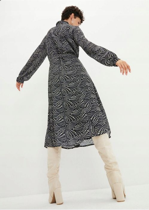 B.P.C Sukienka szmizjerka czarna w gwiazdki ^46