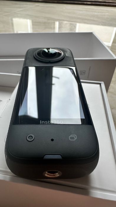 Камера Insta360 X3