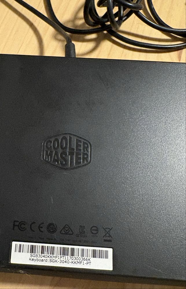 Teclado para Computador e Gaming Cooler Master