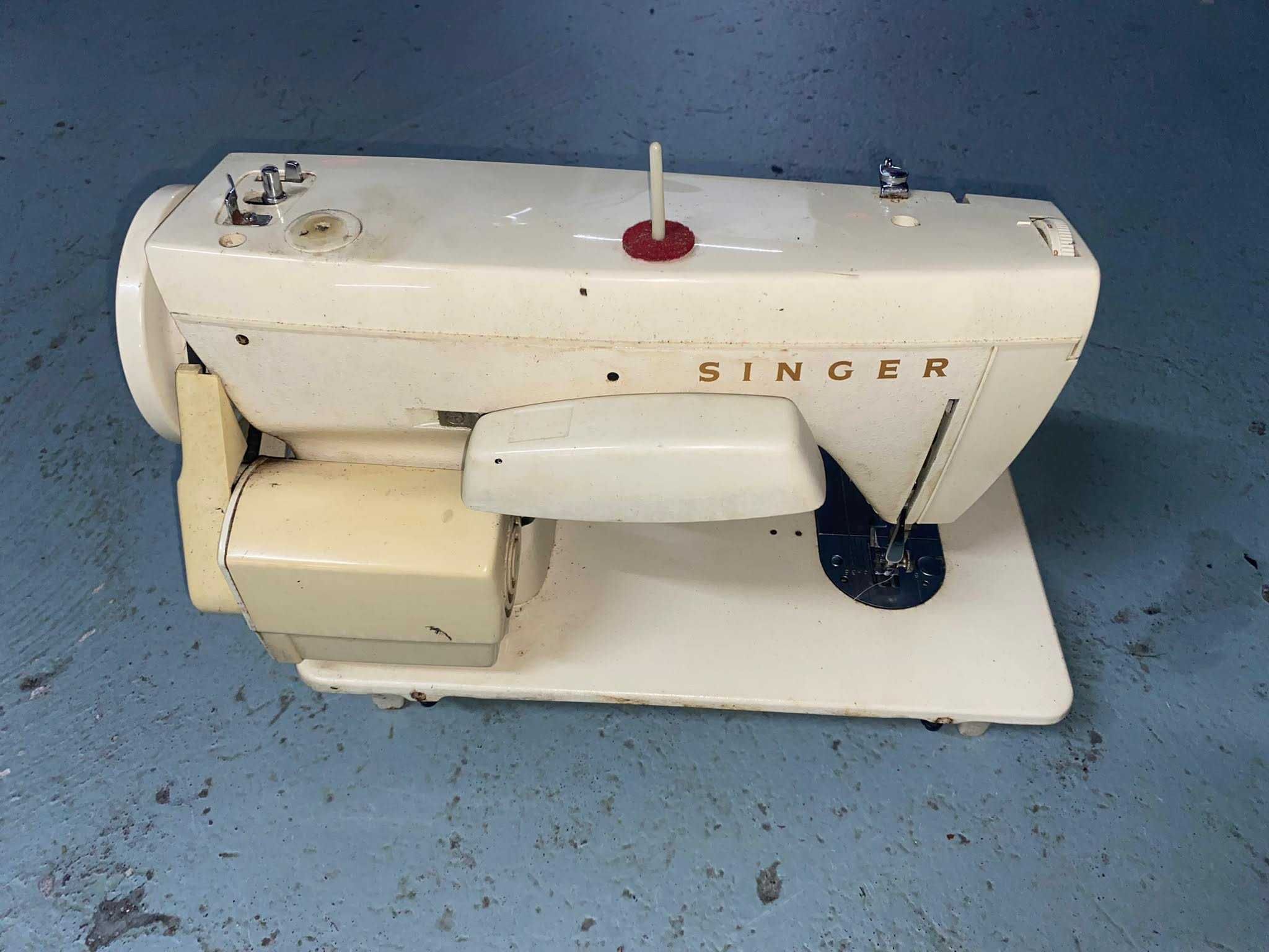 Máquina de costura Singer