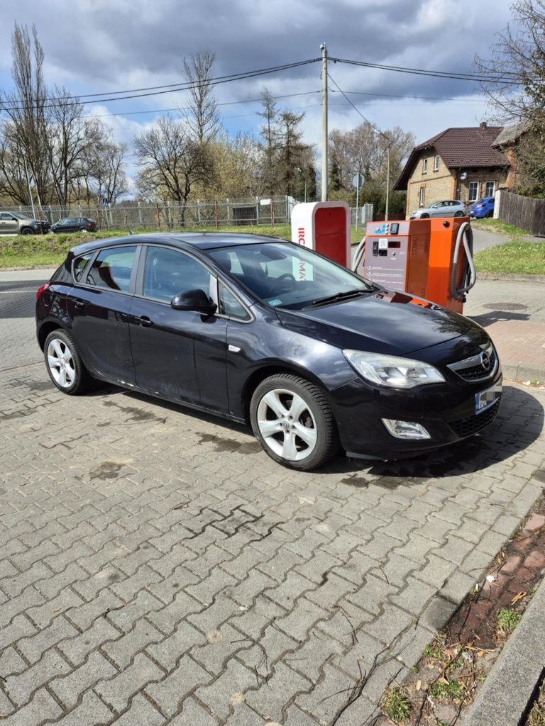 Opel Astra J 1.4 Turbo Benzyna