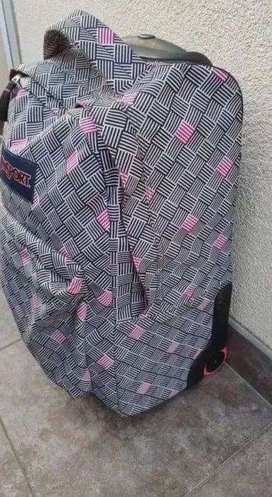 plecak torba walizka na kółkach jansport w kratę kratkę czarna różowa