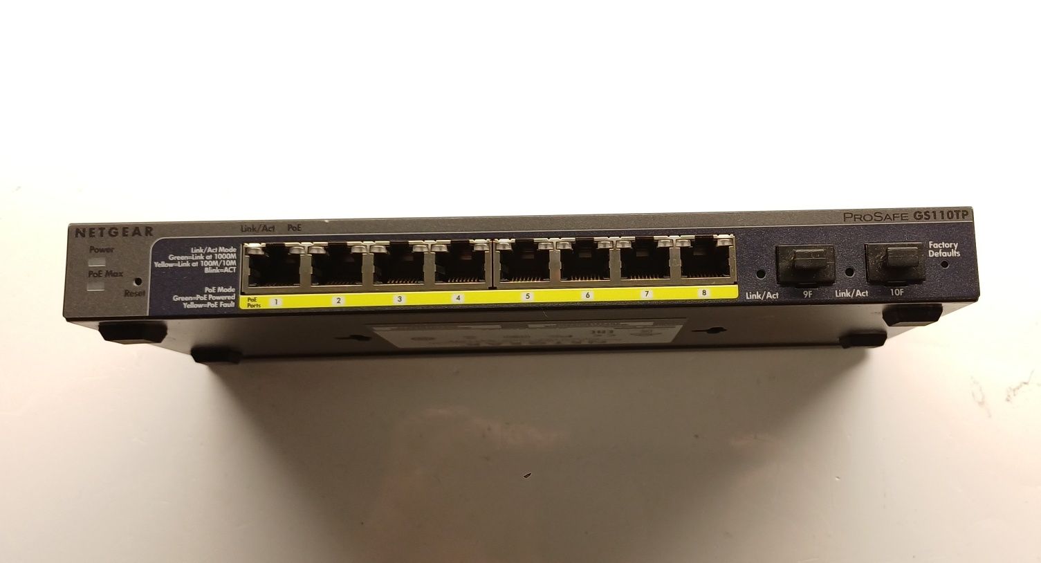 Світч Netgear ProSafe GS110TP