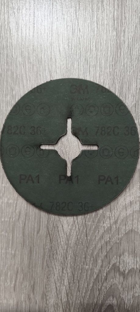 Dysk pod fibre Flexipads M14 + 5 sztuk krążków fibrowych 3M 782C 36+