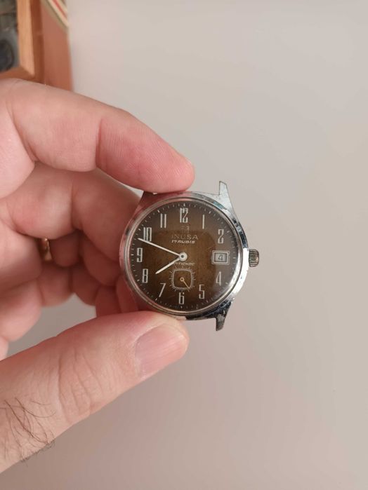 Relógio Inusa Antichoc 17 Rubis