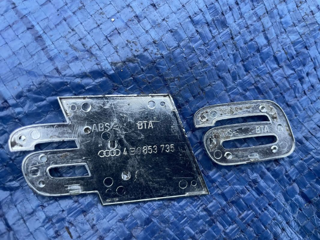Emblemat Znaczek Napis Tył Audi A6 S6 Oryginał 4b