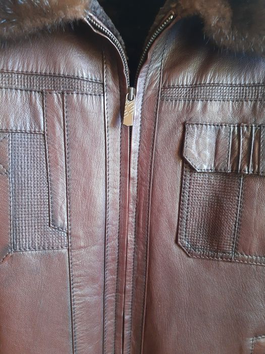 Шкіряна зимова чоловіча куртка