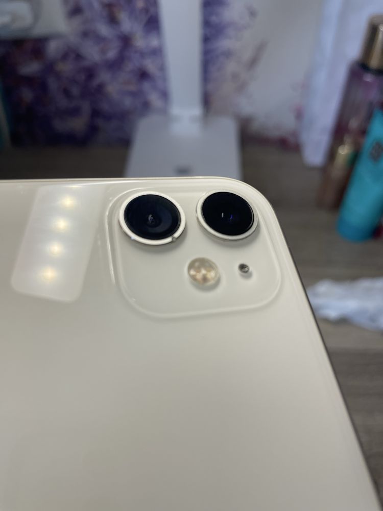 iPhone 11 64gb + Чохли у подарунок