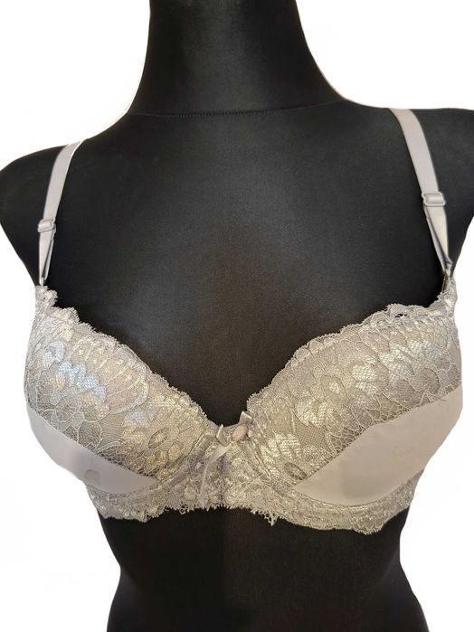 Delikatny wygodny biustonosz stanik r. 75B