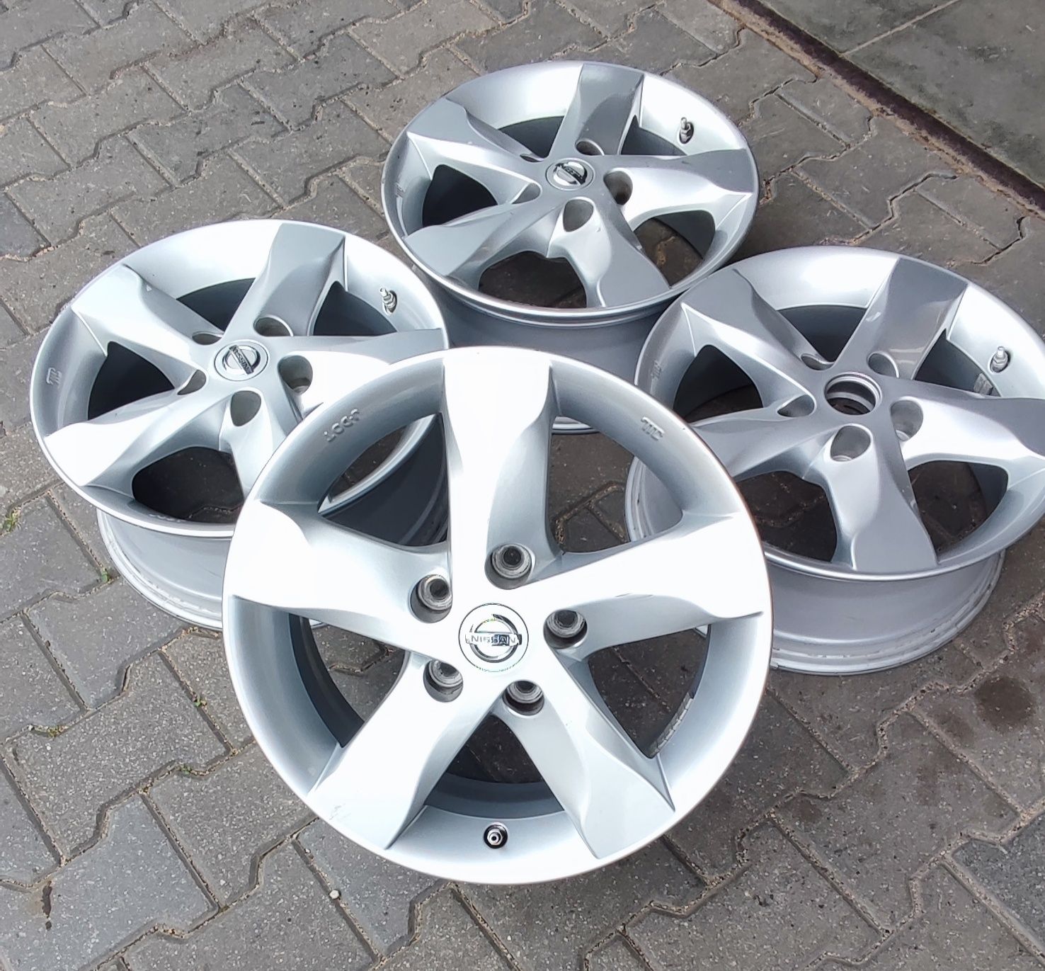 16" 5x114,3   Nissan Yuke Qashqai  felgi aluminiowe z czujnikami TPMS