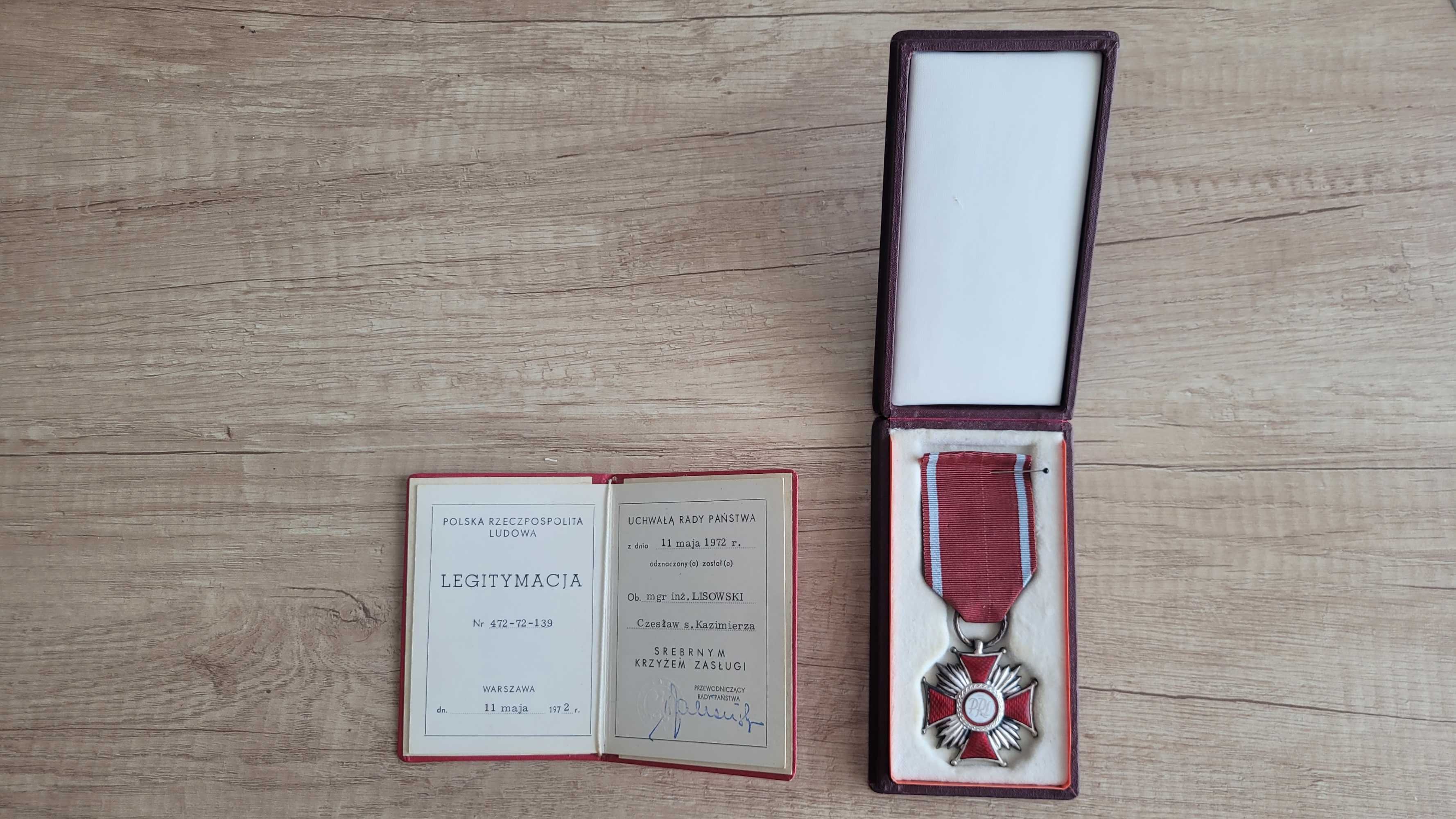 Medal Srebrny Krzyż Zasługi .