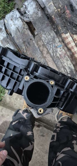 Sprzedam kolektor ssący audi a4 b8