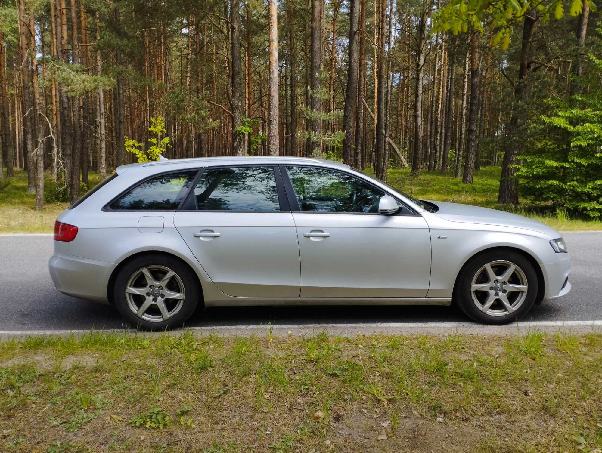 Audi A4 B8 2.0 TDI, S-LINE 2008 rok