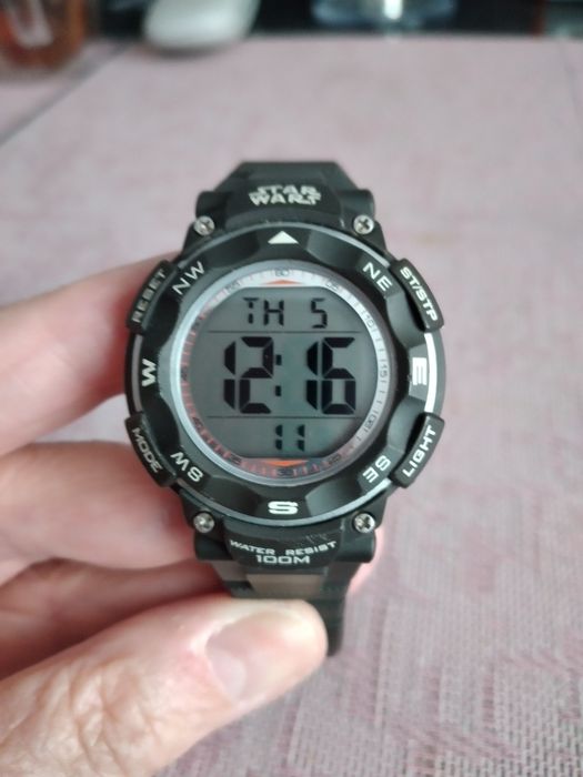 Zegarek edycja Star Wars z AM-PM Apart .