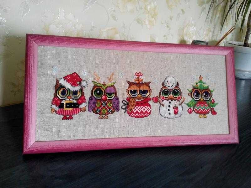 Новогодний декор вышитая картина декор "совы - санты" Handmade