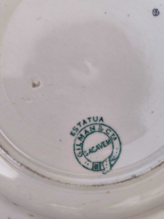 Loiça antiga em bom estado