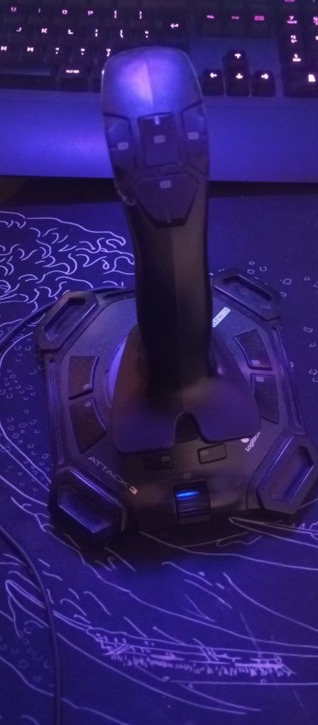 Joystick Logitech Attack 3 – w pełni sprawny, USB