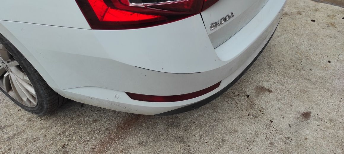 Skoda Superb 1.6 TDI c/ mudanças automaticas