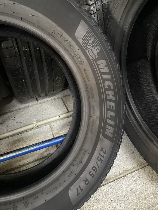 Всесезонні шини 215/65 R17 (103V) MICHELIN