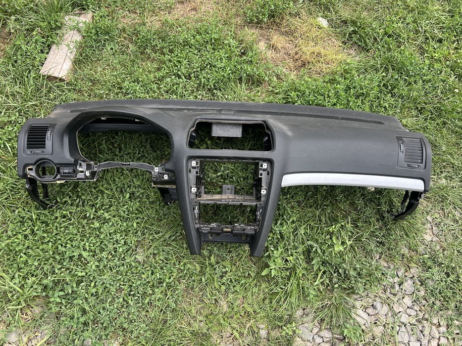 Торпеда консоль Панель підлокітник Skoda A5 Шкода А5