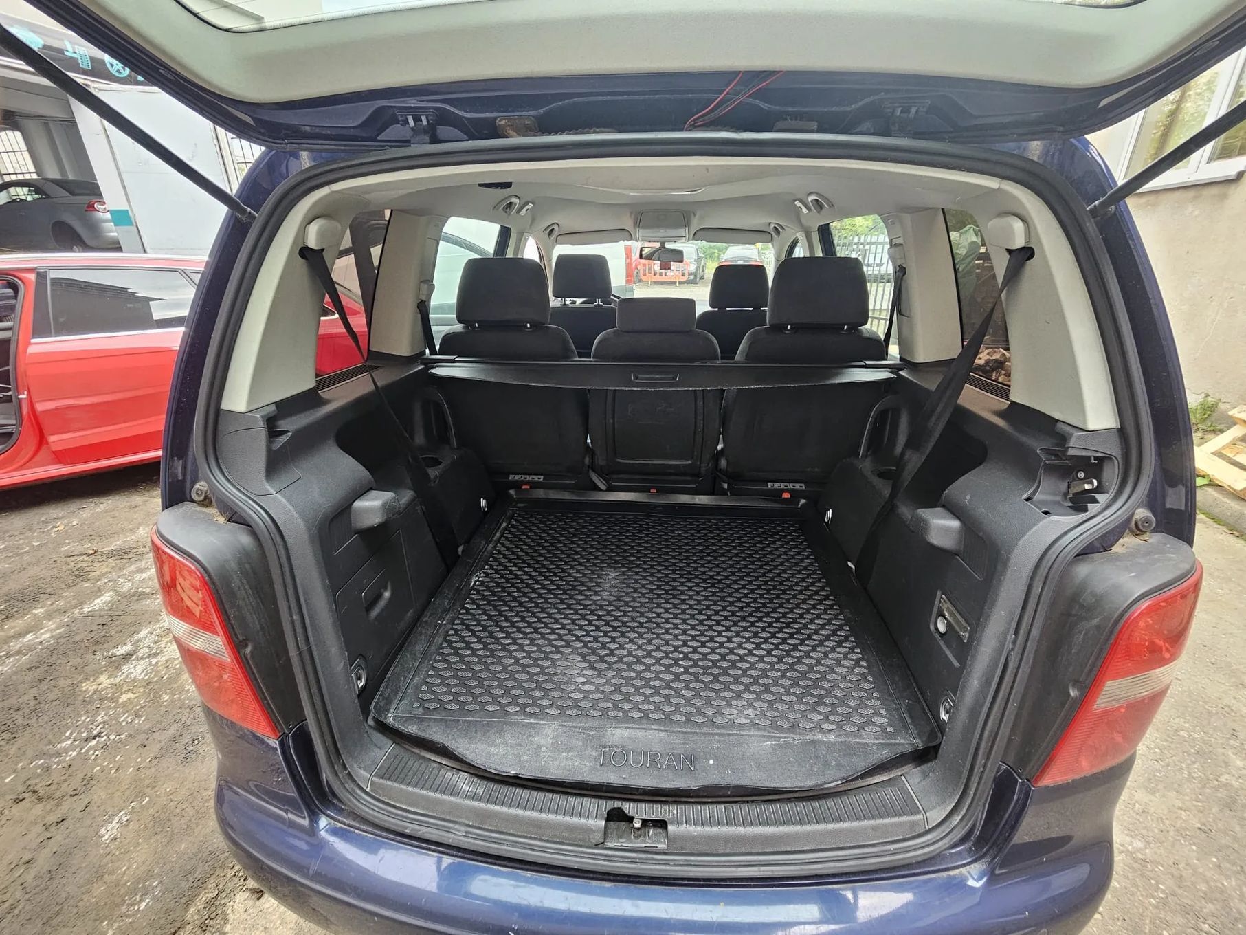 Volkswagen Touran VW Touran 1.6 FSI automat 7 osobowy