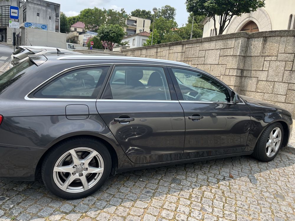 Audi A4 2.0 TDI com 170cv